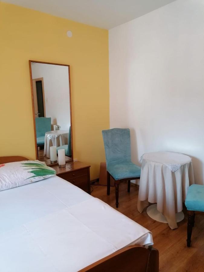Guest House Lucija Makarska Exterior foto