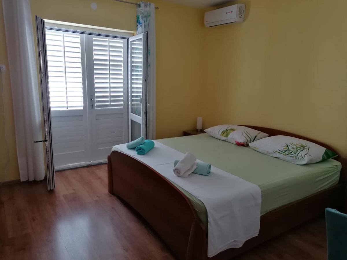 Guest House Lucija Makarska Exterior foto