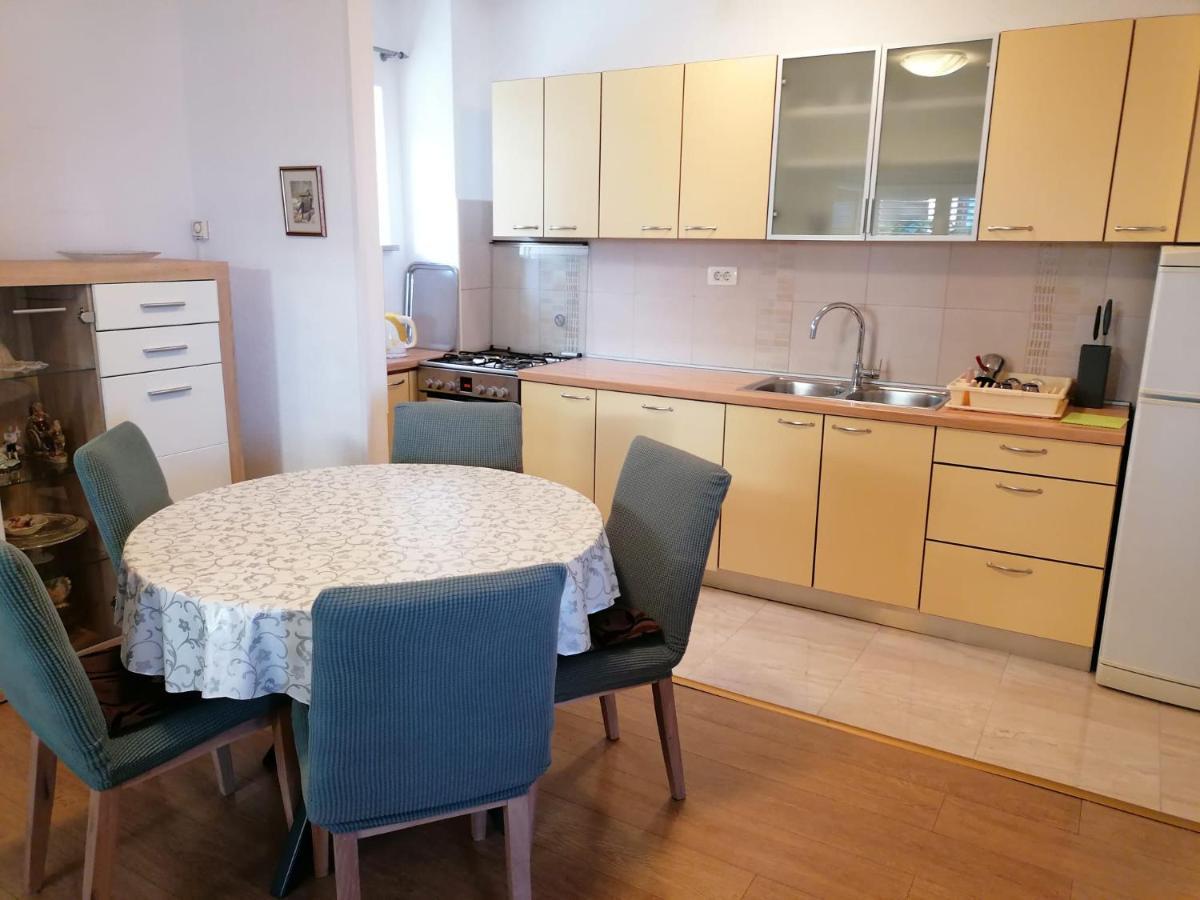 Guest House Lucija Makarska Exterior foto